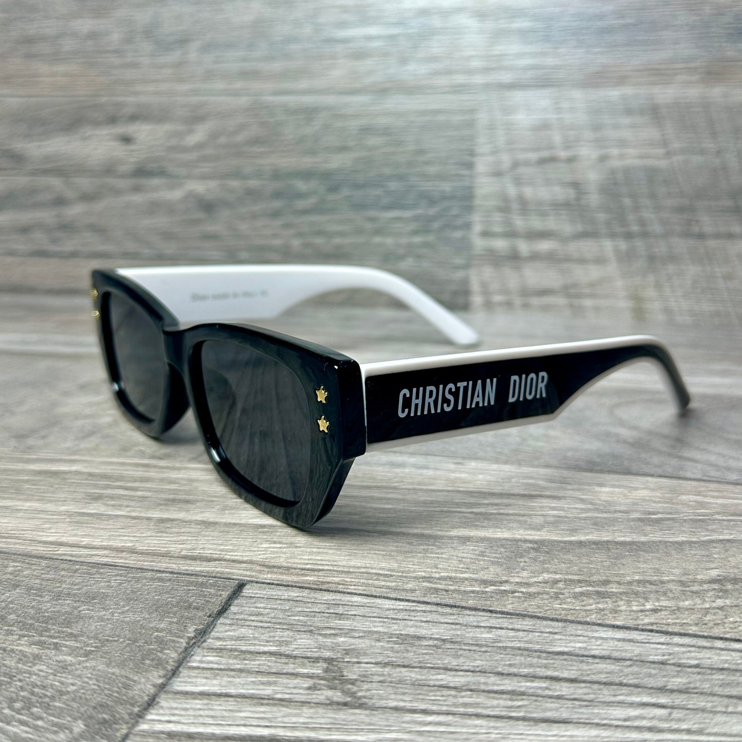 Dior 042 - Black White 2026