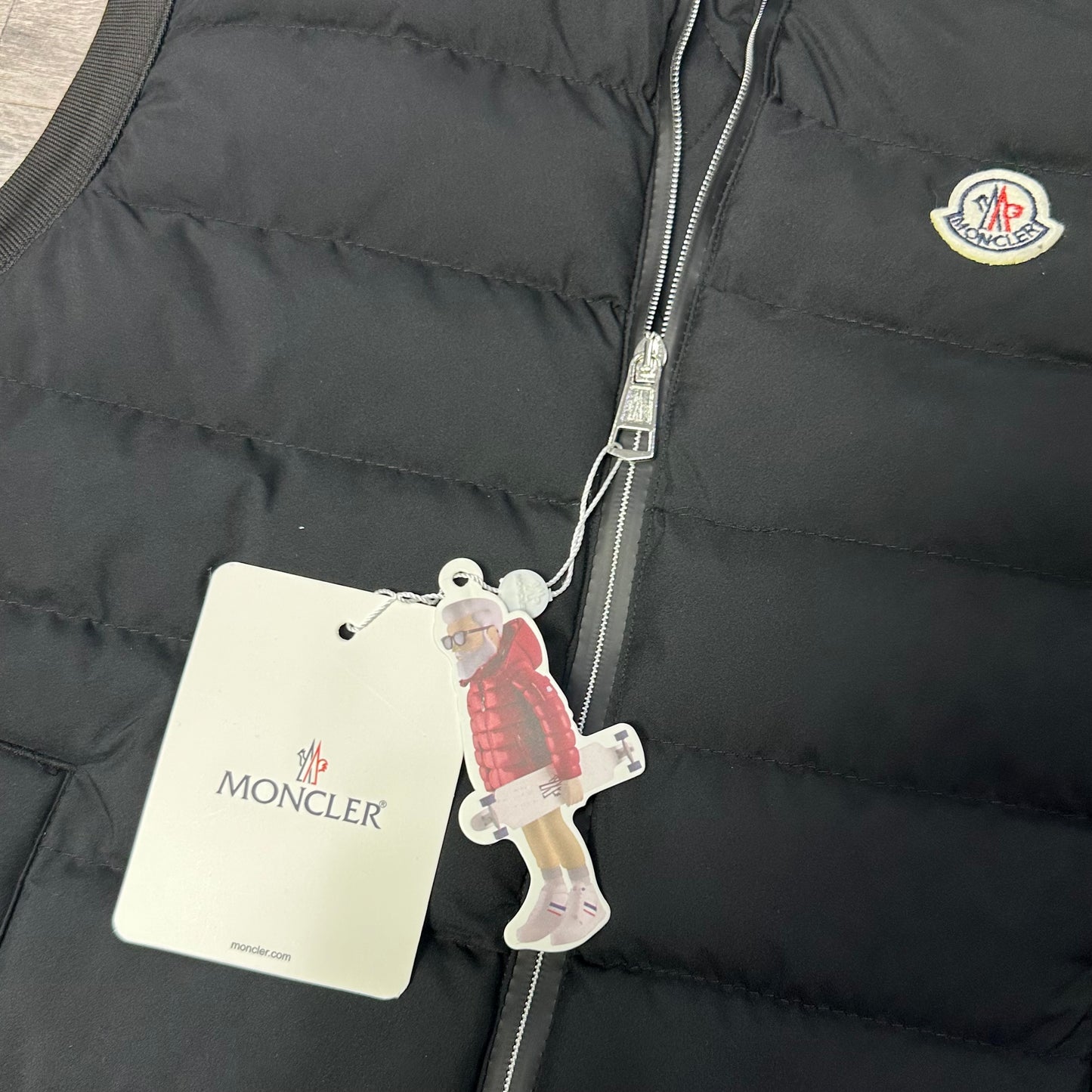 Moncler Black Classic 2026