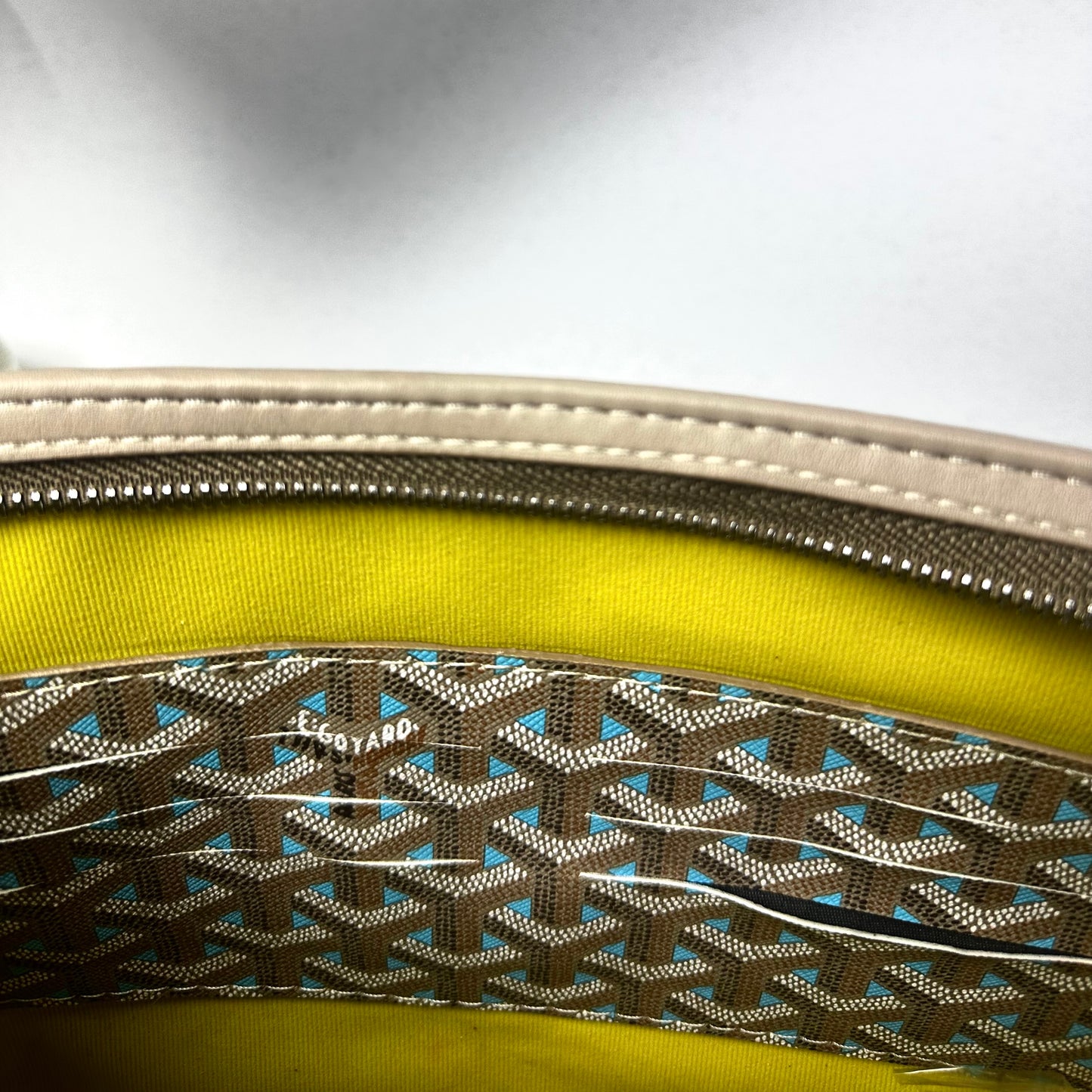 Goyard Envelope Beige