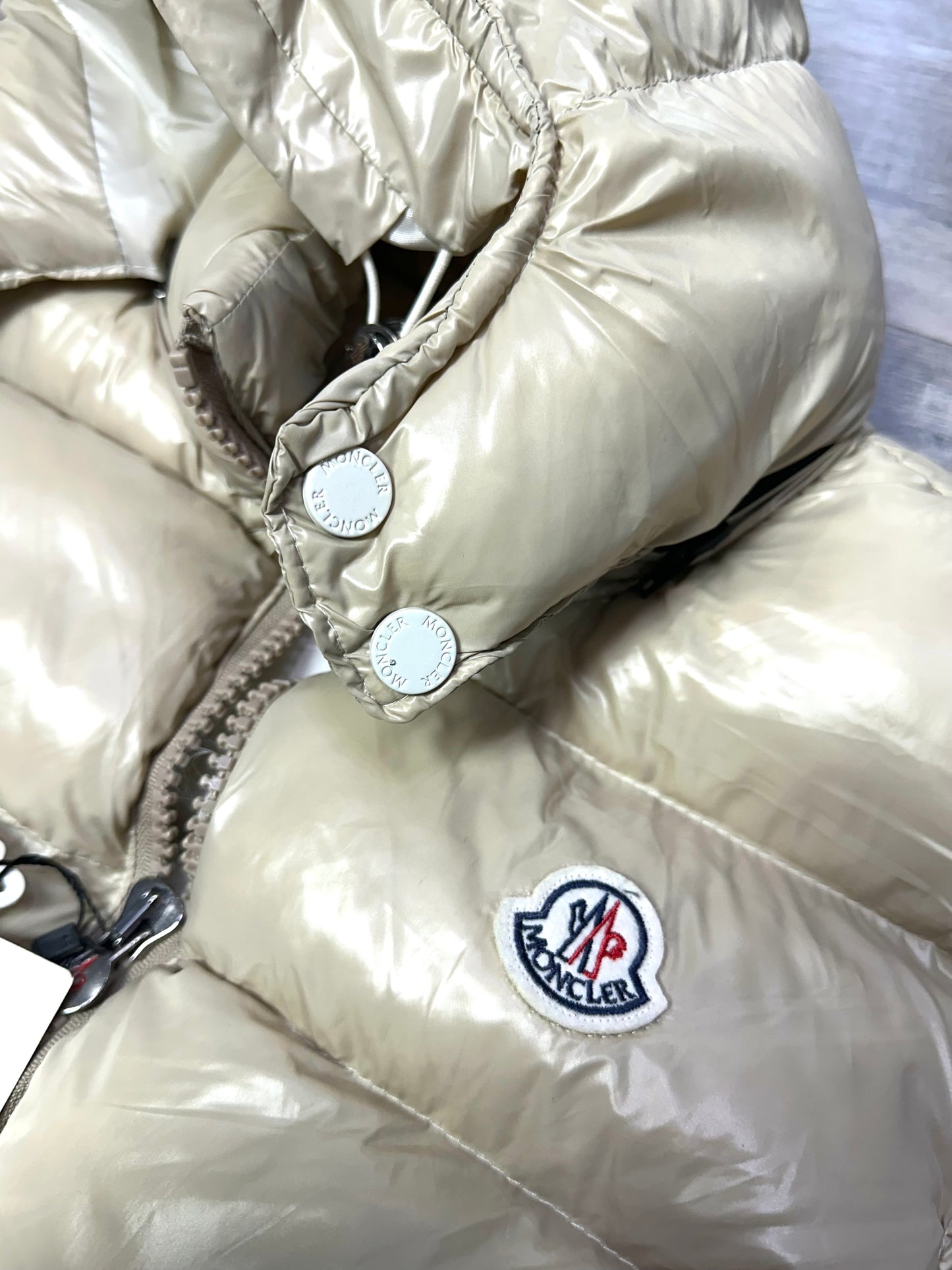 Moncler Maya Beige 2026