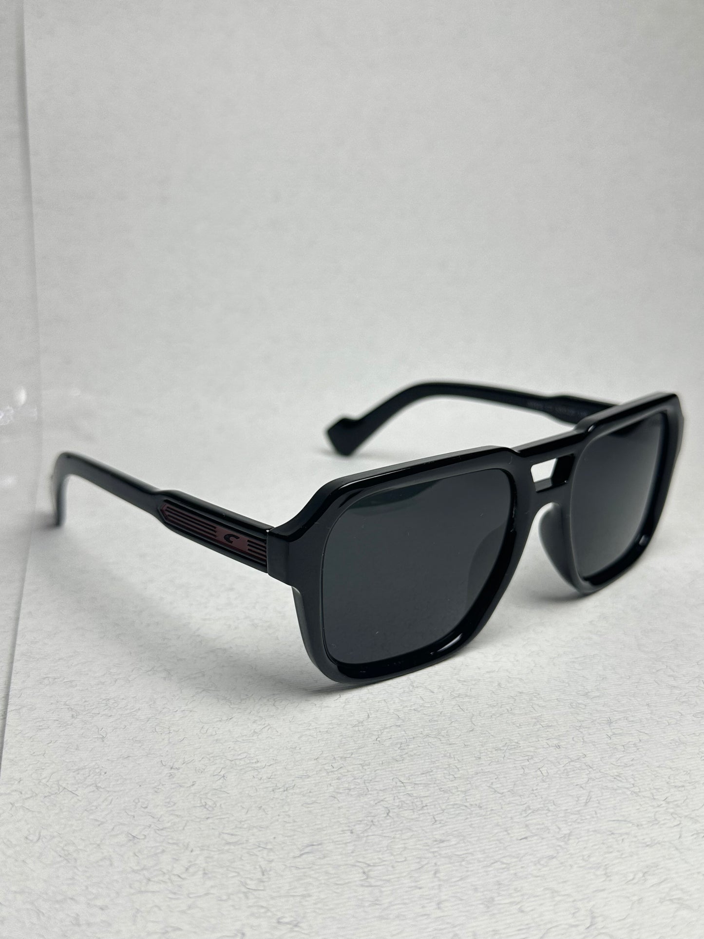 Miu Miu Black - Gold M22 2026