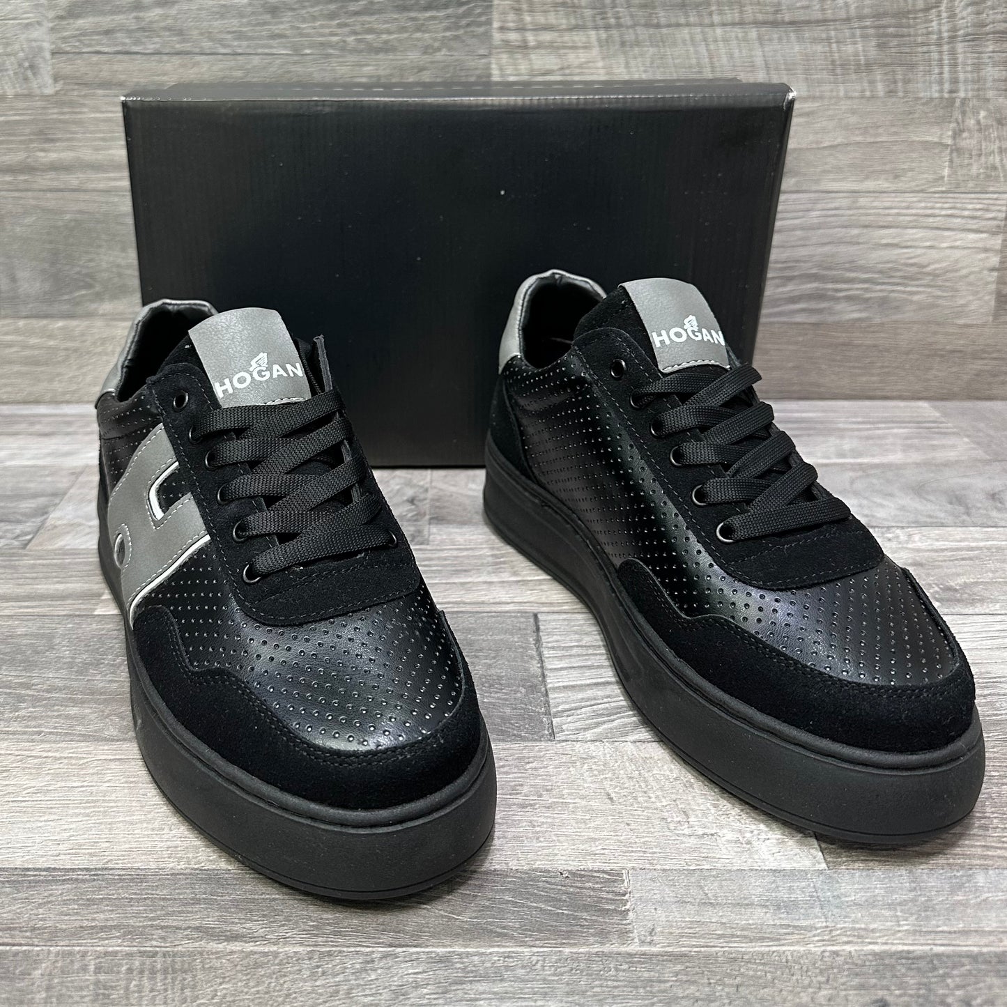 Hogan Mens Black Grey Classic 56