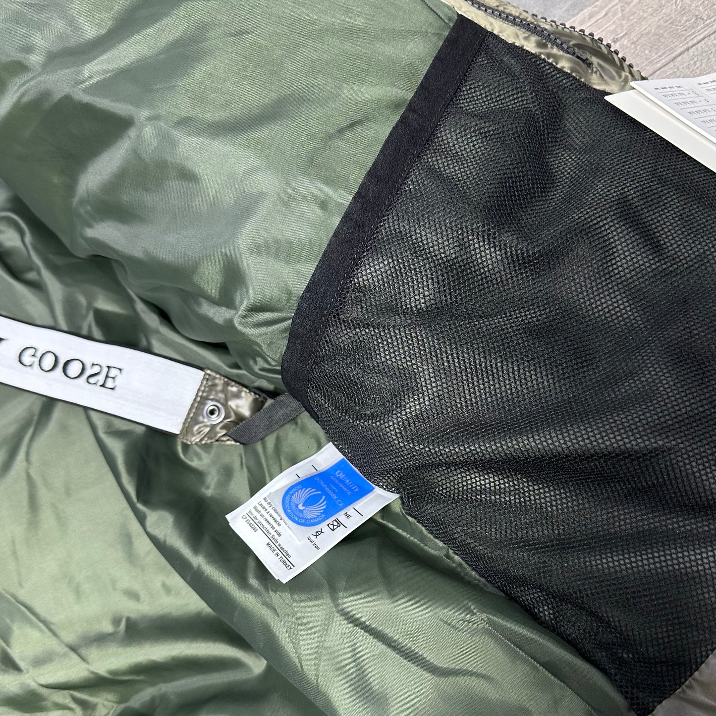 Canada Goose Crofton Puffer Khaki 9