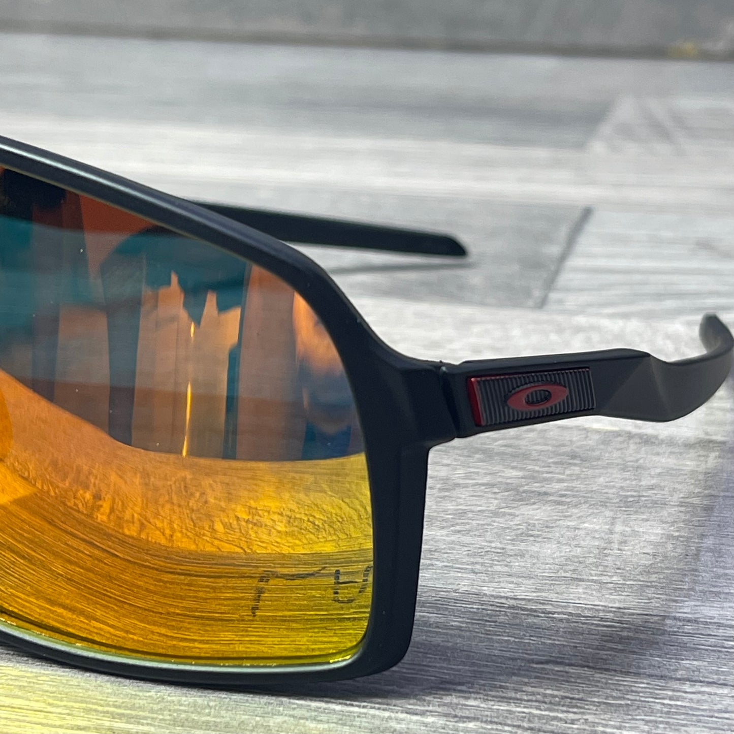 Oakley Sutro S Orange