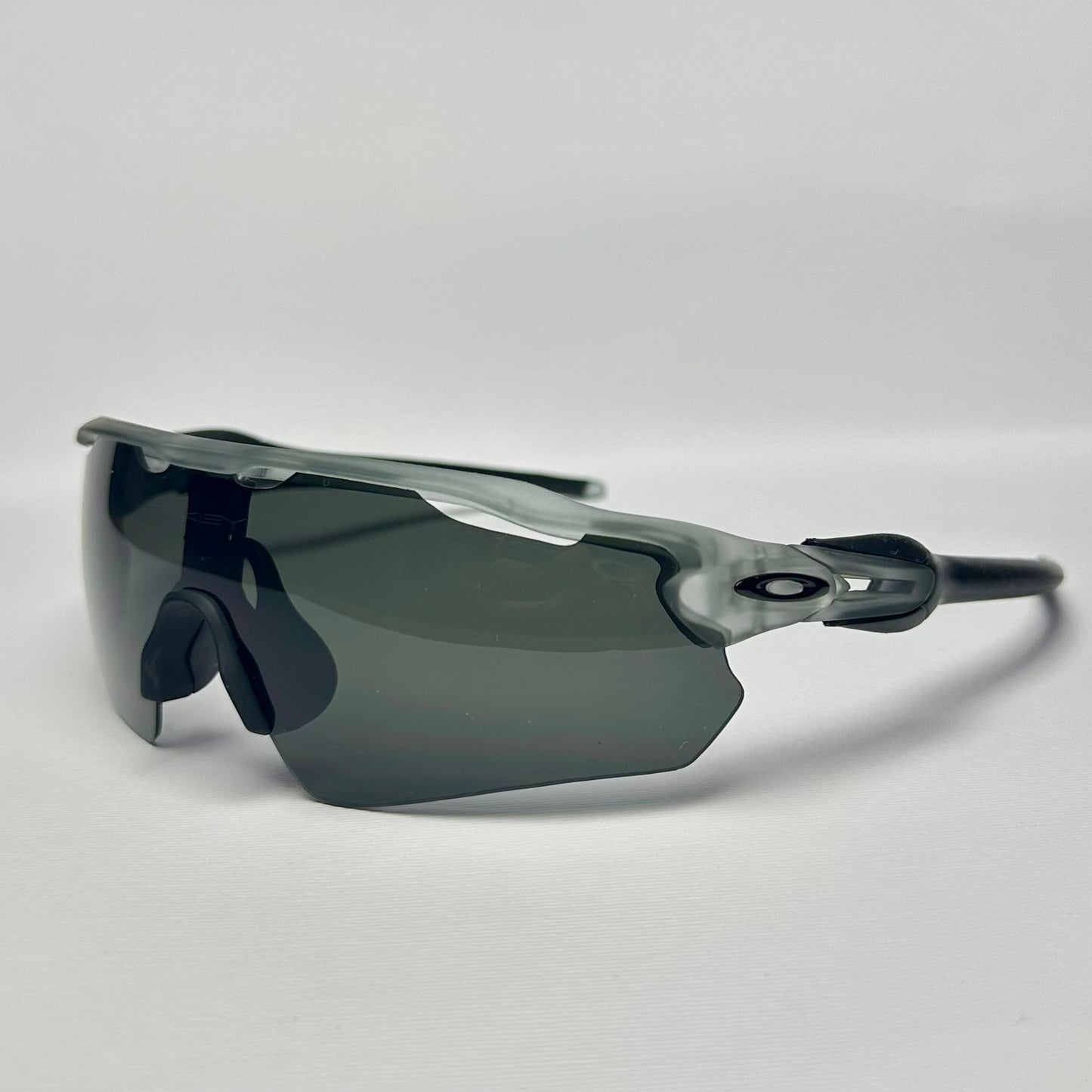 Oakley Radar EV Grey 2026