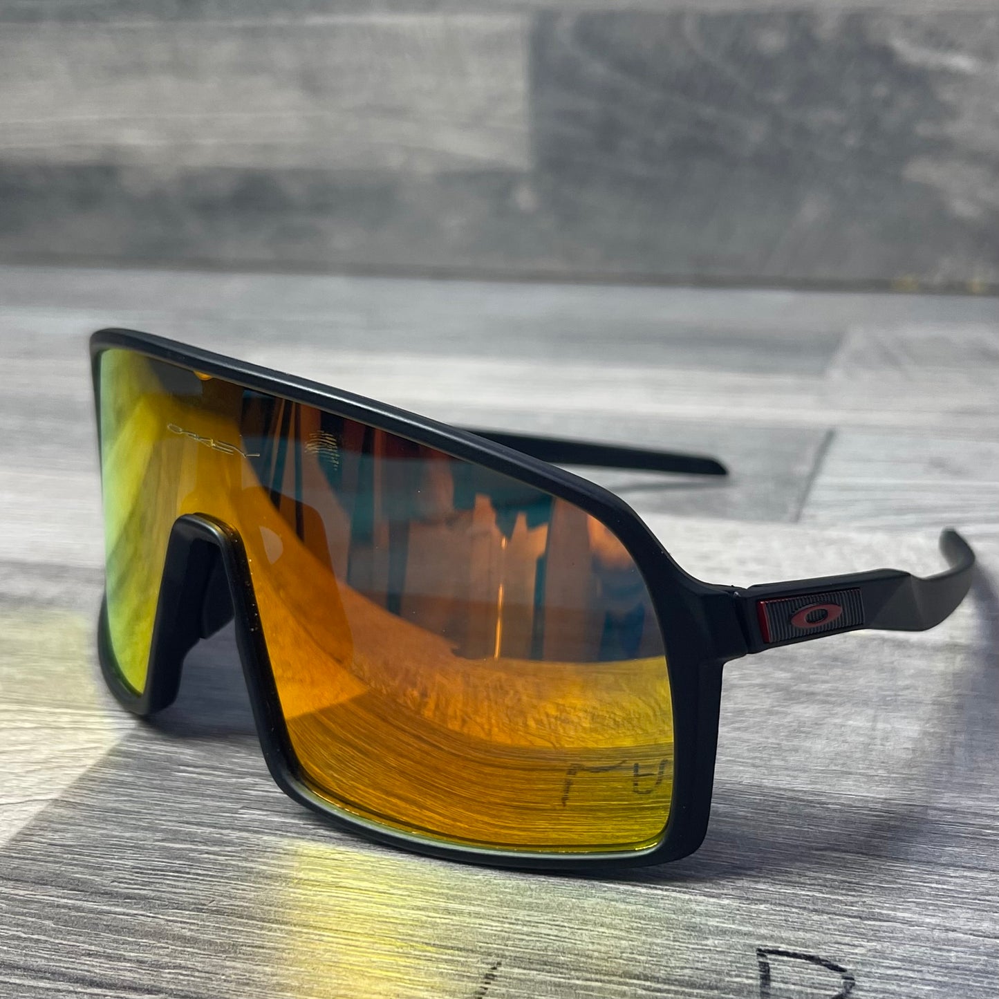 Oakley Sutro S Orange