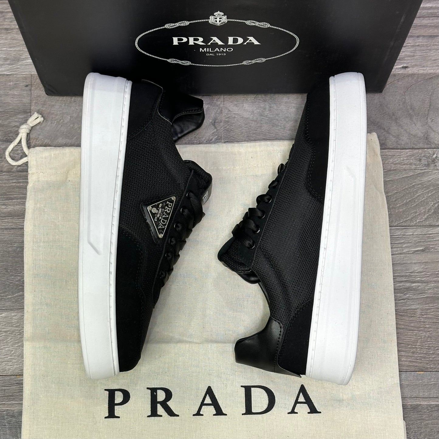 Prada Mens Black - Silver Classic 17 Sneaker