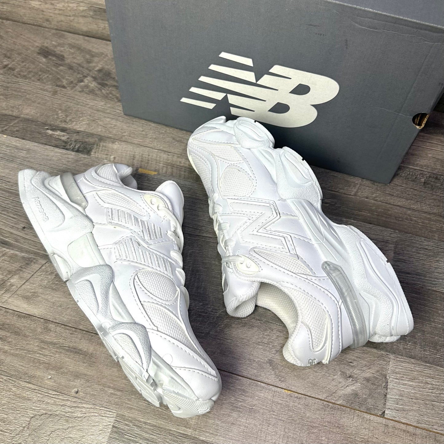 9060 Triple White 2026