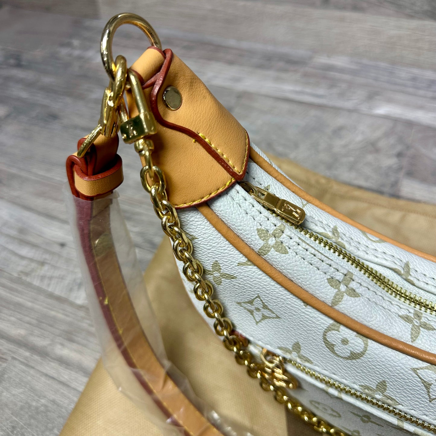 LV Canvas Loop White Classic