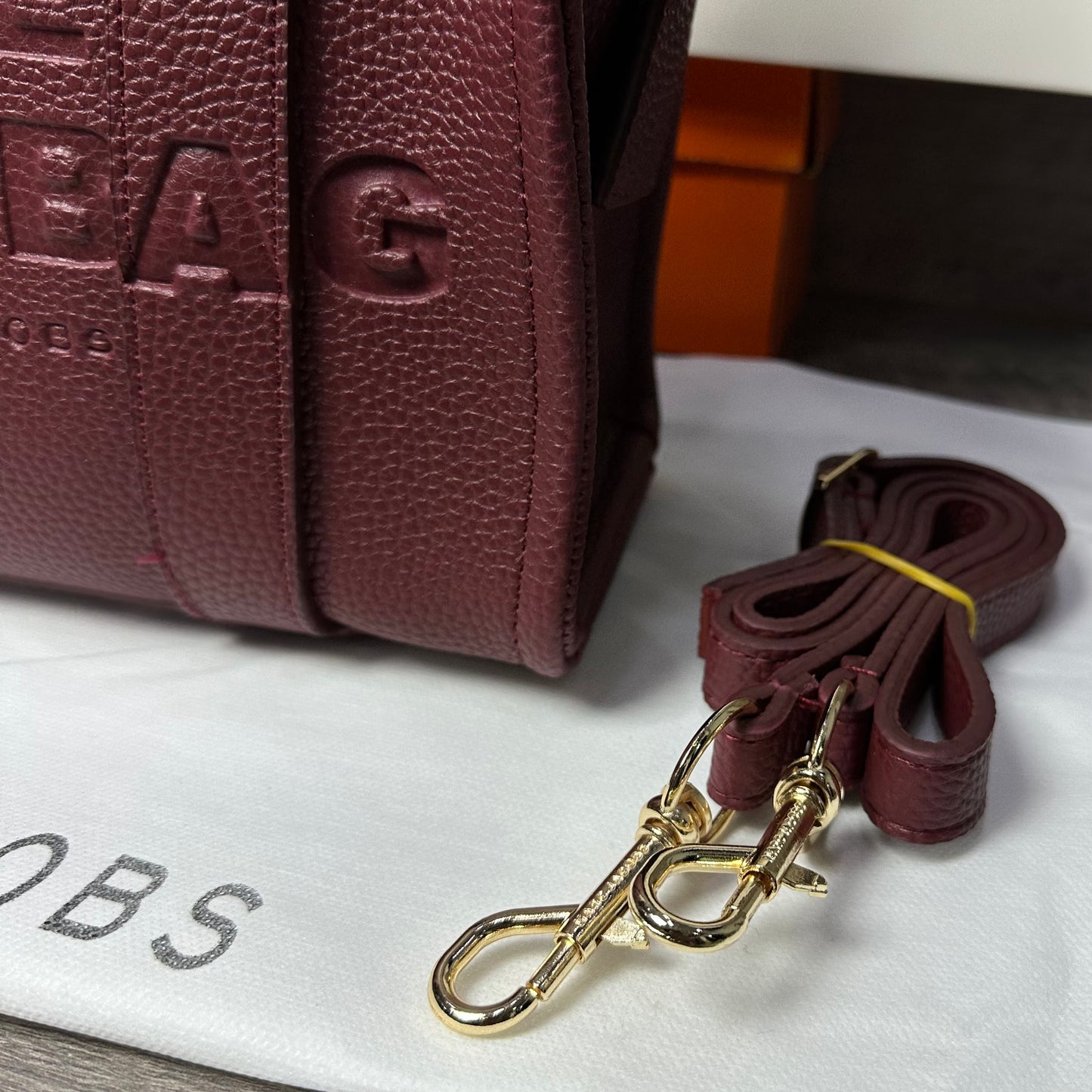 The Tote Bag Bordeaux Medium bags