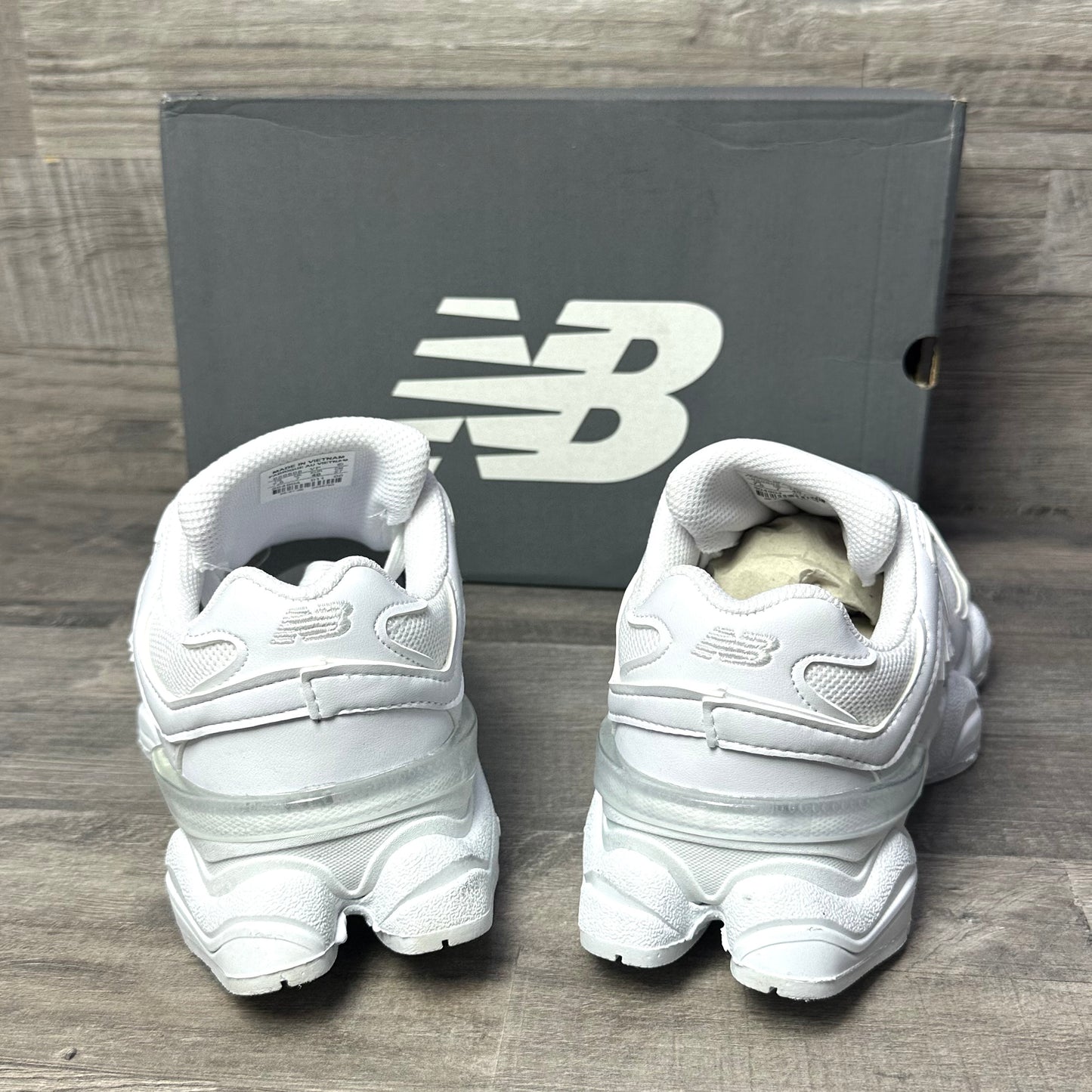 9060 Triple White 2026