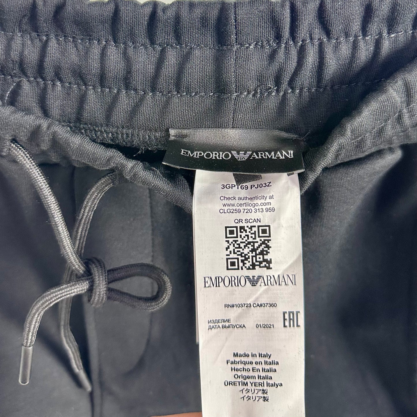 Armani Black Hologram set 2026