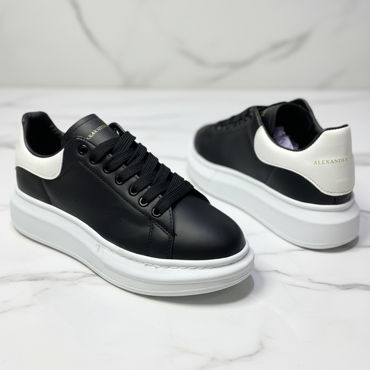 Alexander McQueen Sneakers Black 2026 NO