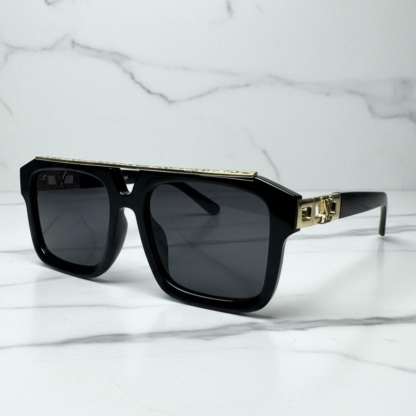 Louis Vuitton  33 - Black 2026