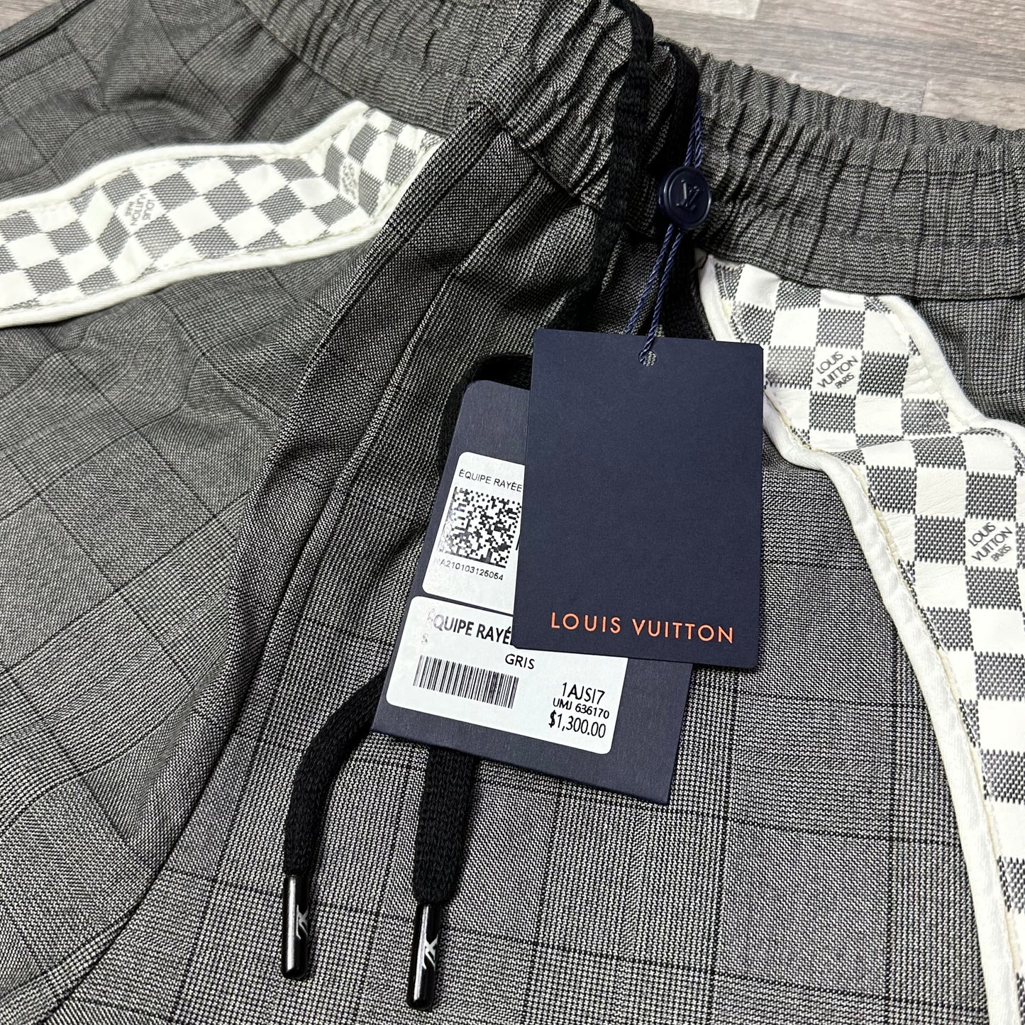 LV Grey Hologram 2026 G-21