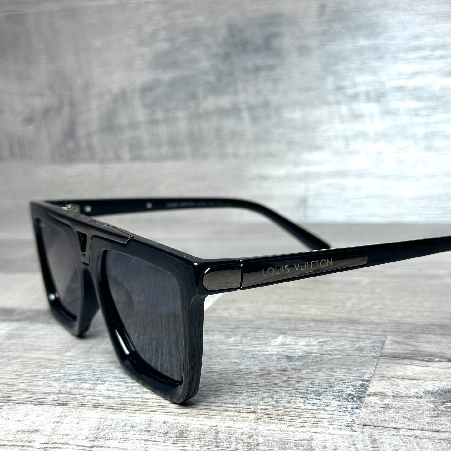 LV Millionaires Slim Black G-12
