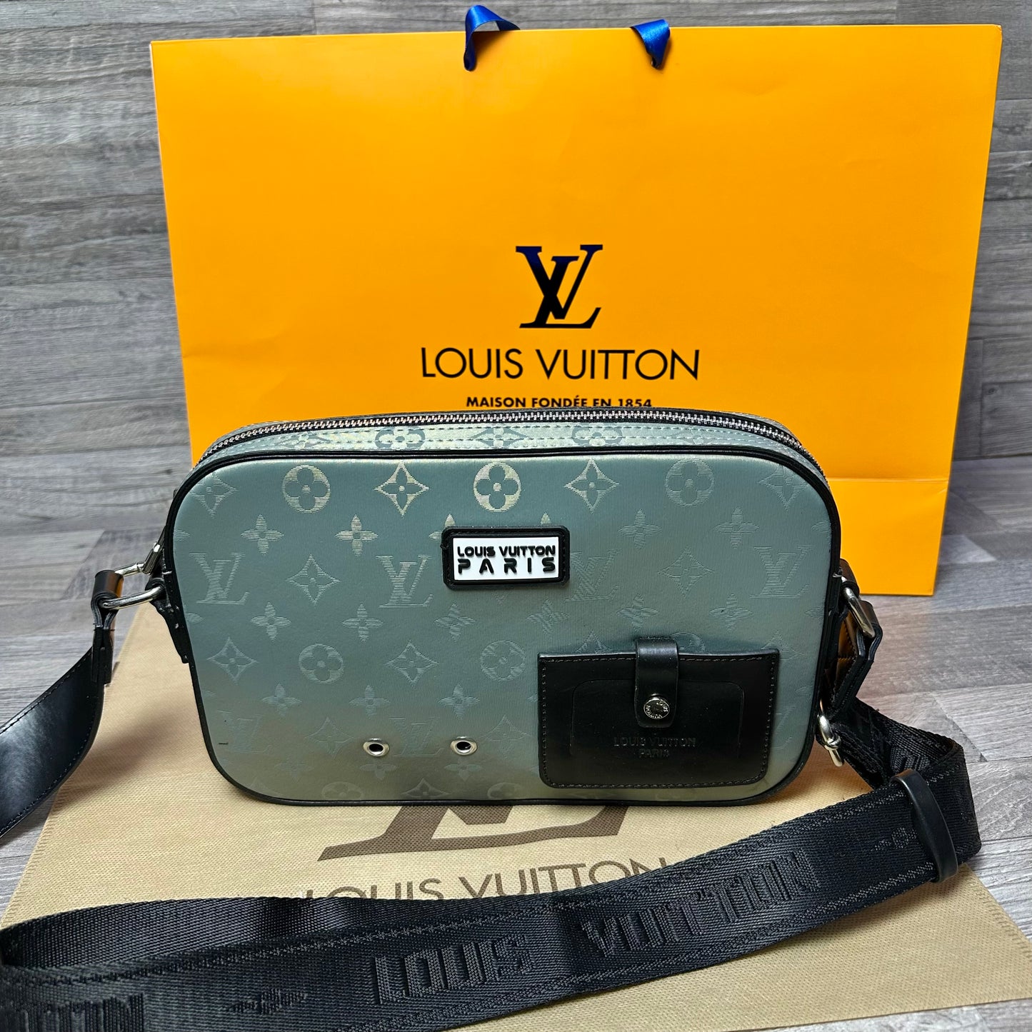 Louis Vuitton Messenger Monogram