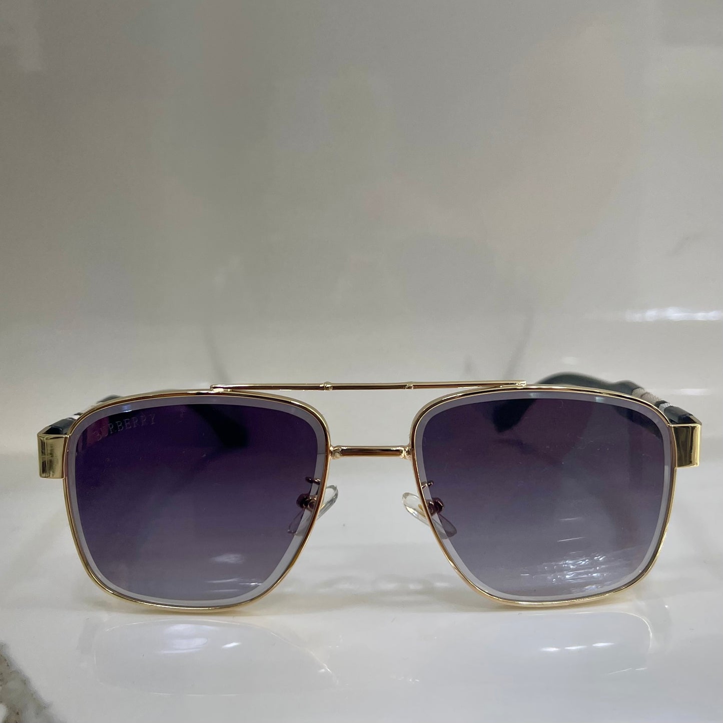 Burberry Hologram G-35 2016