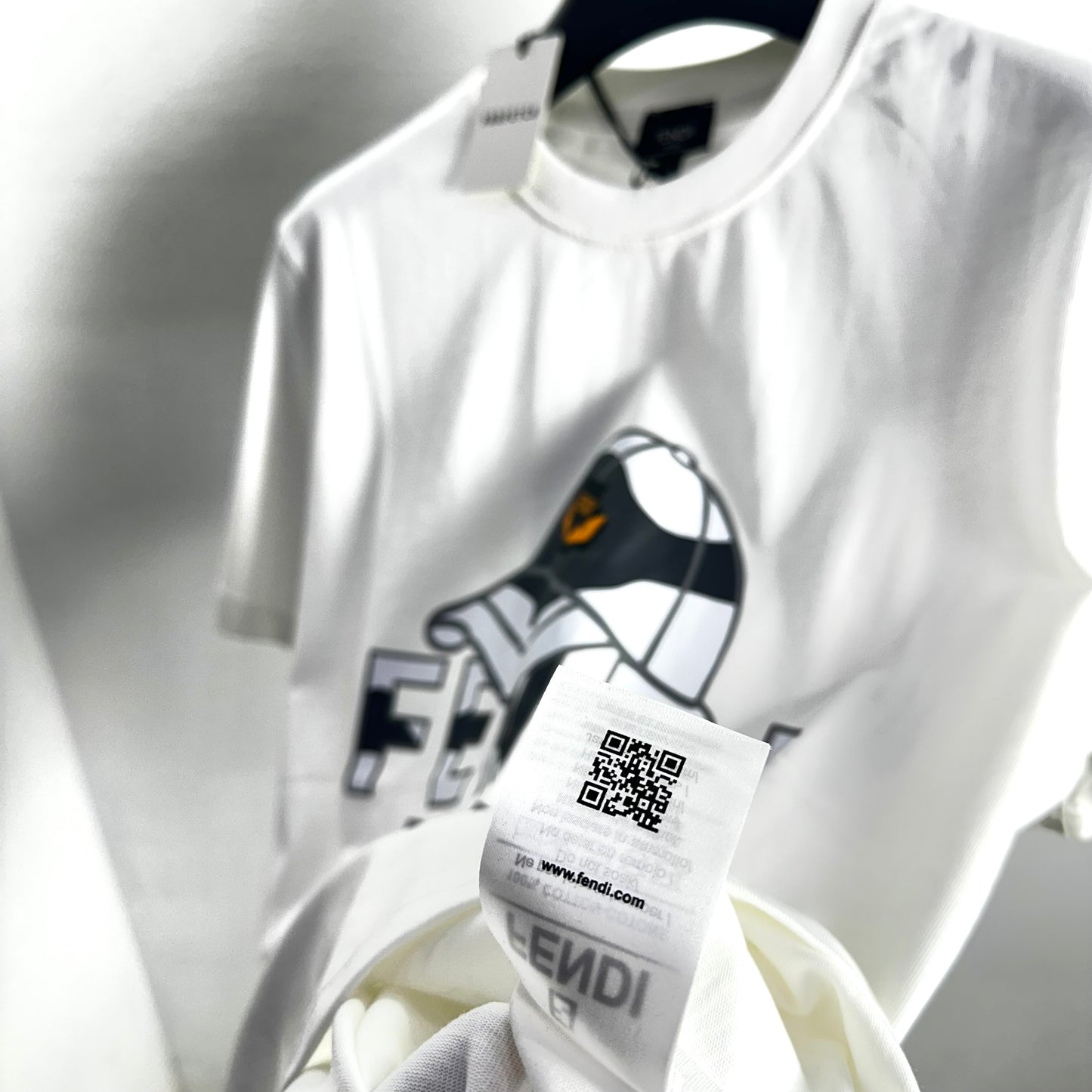 Fendi White Cap 2026