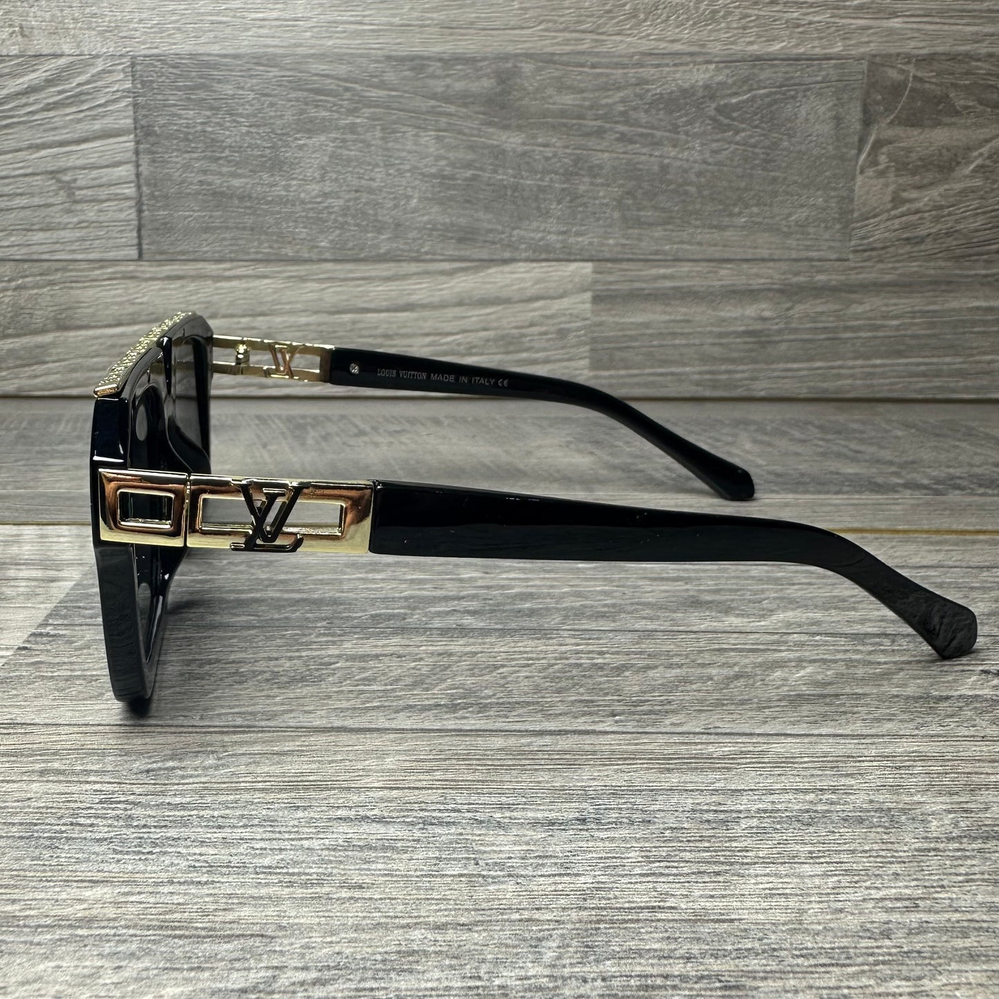 Louis Vuitton  33 - Black 2026