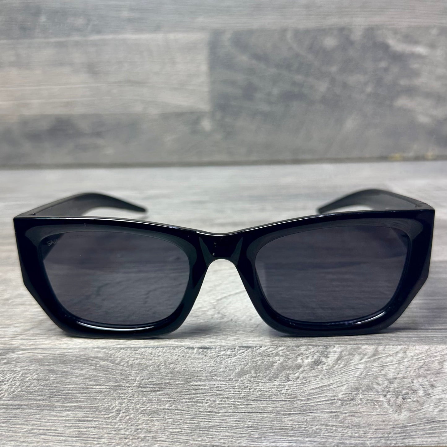 YvesSaintLaurent YSL Black M140