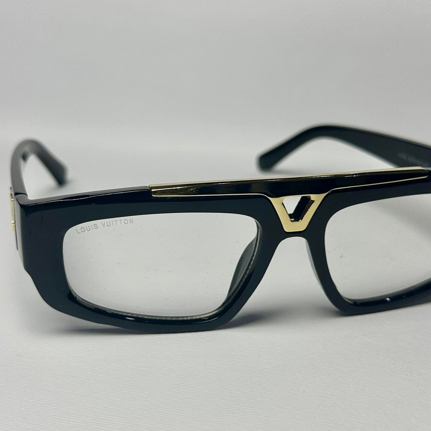 Louis Vuitton Ladies Evidence Clear