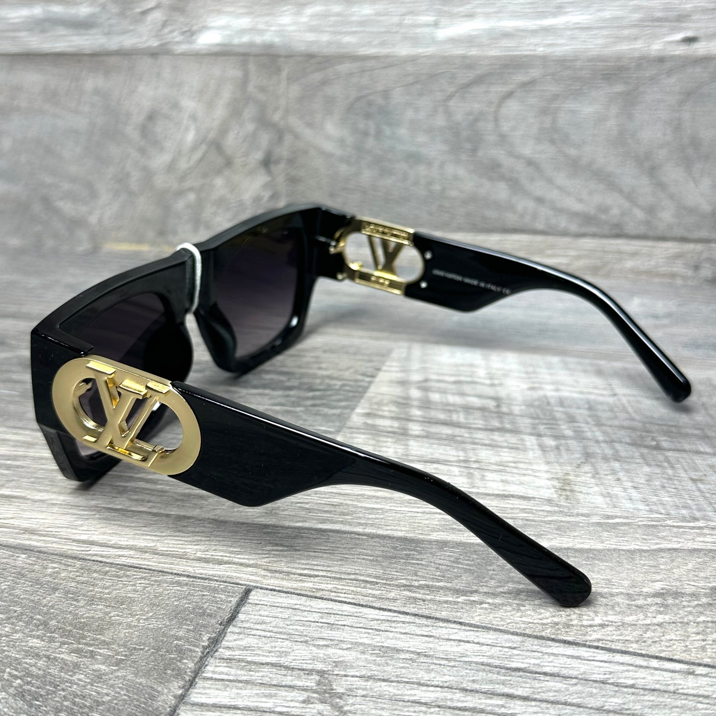 LV 072 - Black Gold 2026