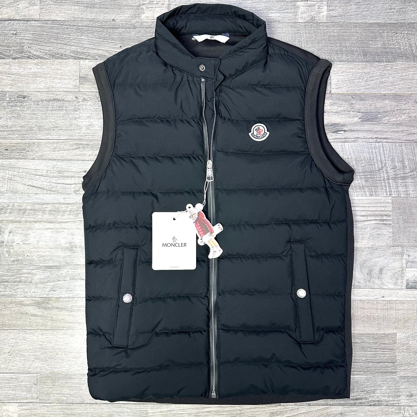 Moncler Black Classic 2026
