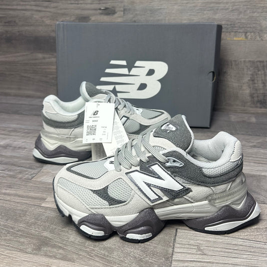 New Balance 9060 Grey Baby Purple
