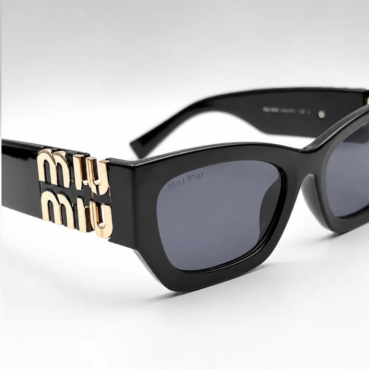 Miu Miu MU 09WS