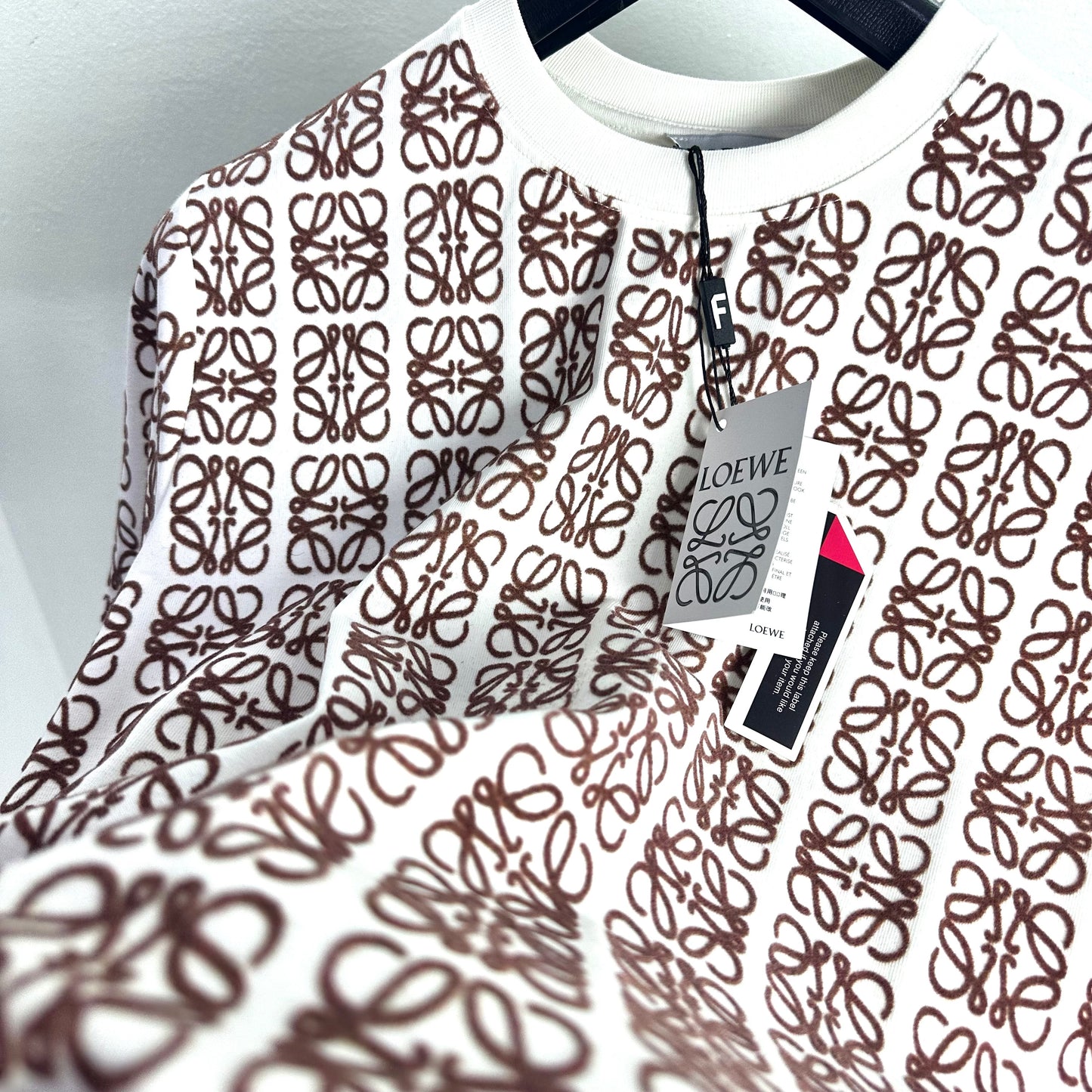 Loewe Embroidered Aluminium 2026