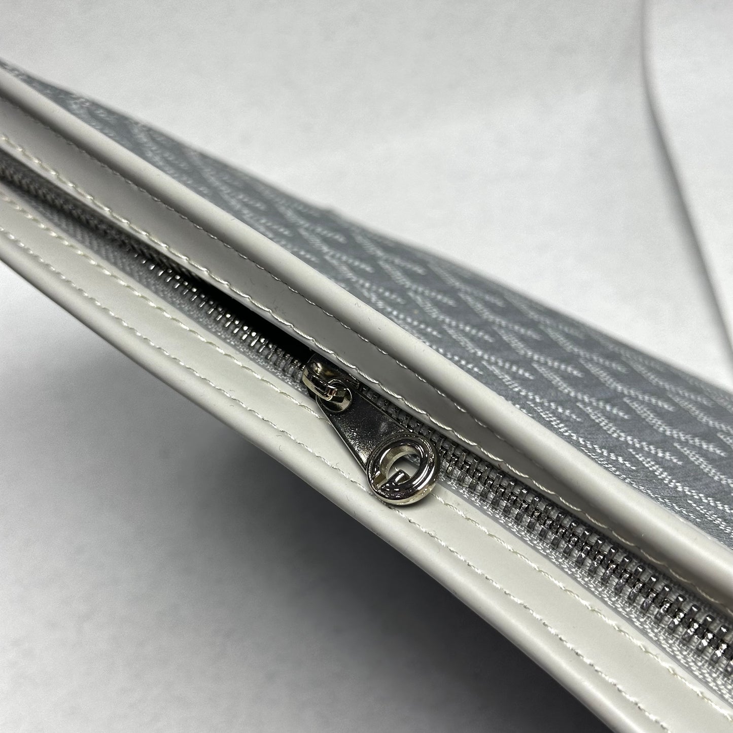Goyard Envelope Grey