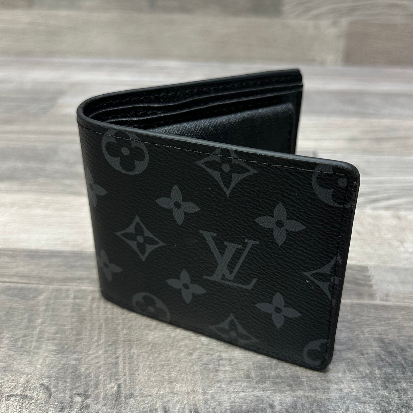 Louis Vuitton Wallet Small 2