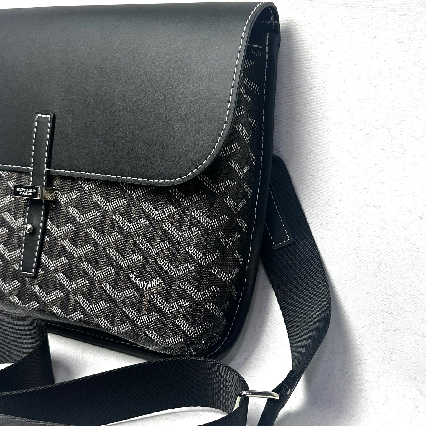 Goyard Coursier Messenger
