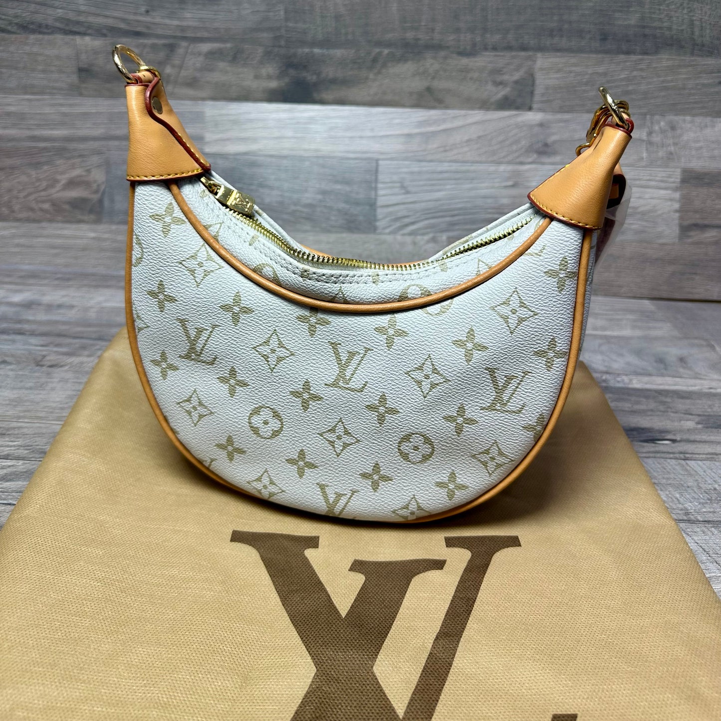 LV Canvas Loop White Classic