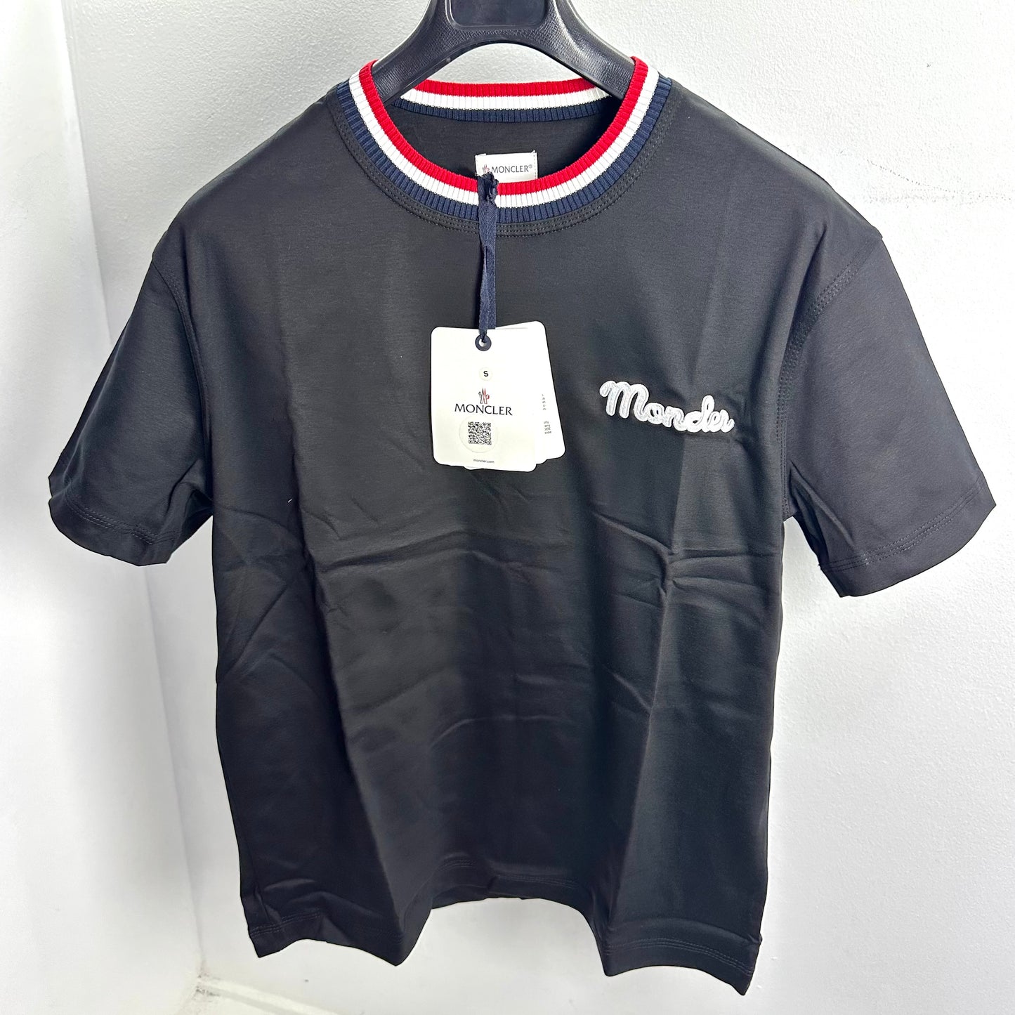 Moncler Black Classic 2026