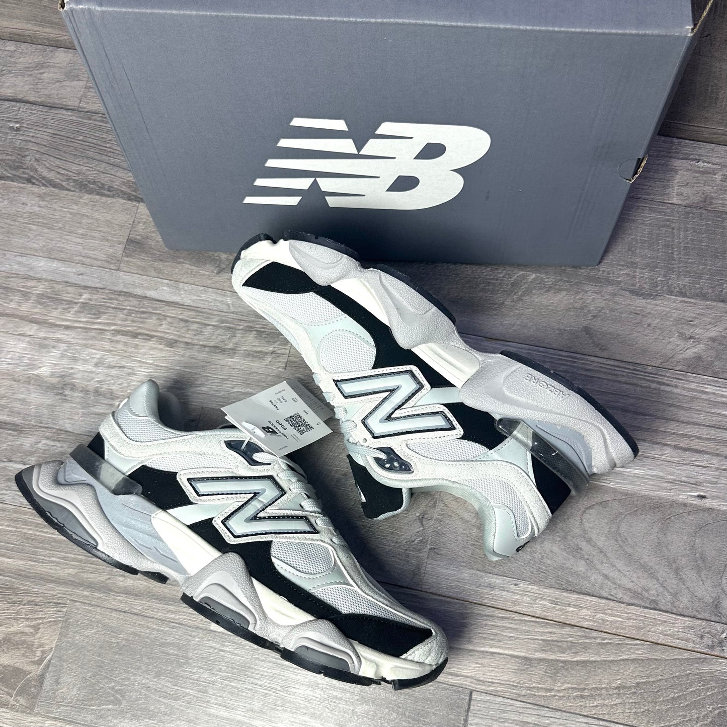 New Balance 9060 Grey
