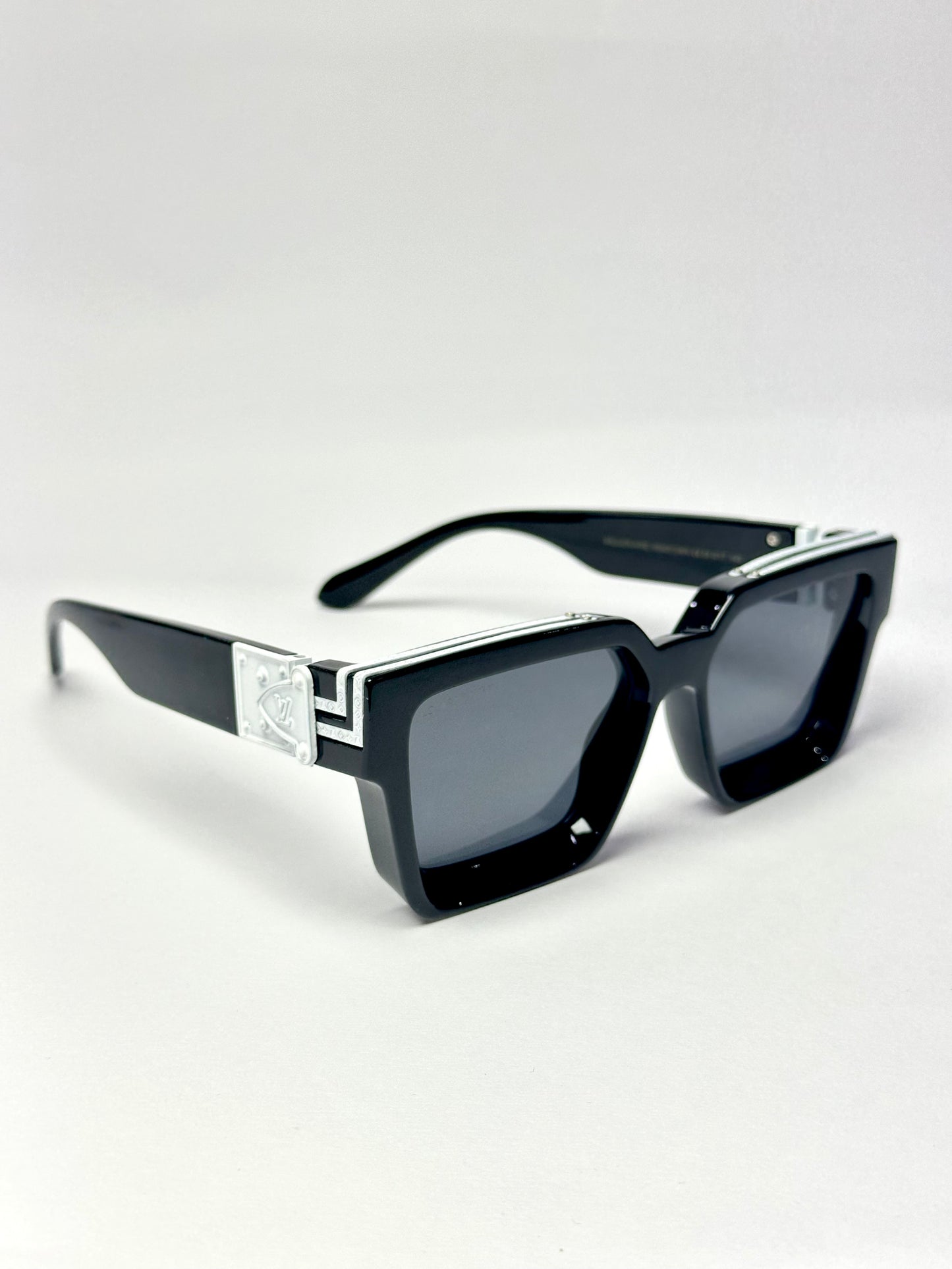 Louis Vuitton Millionaires White