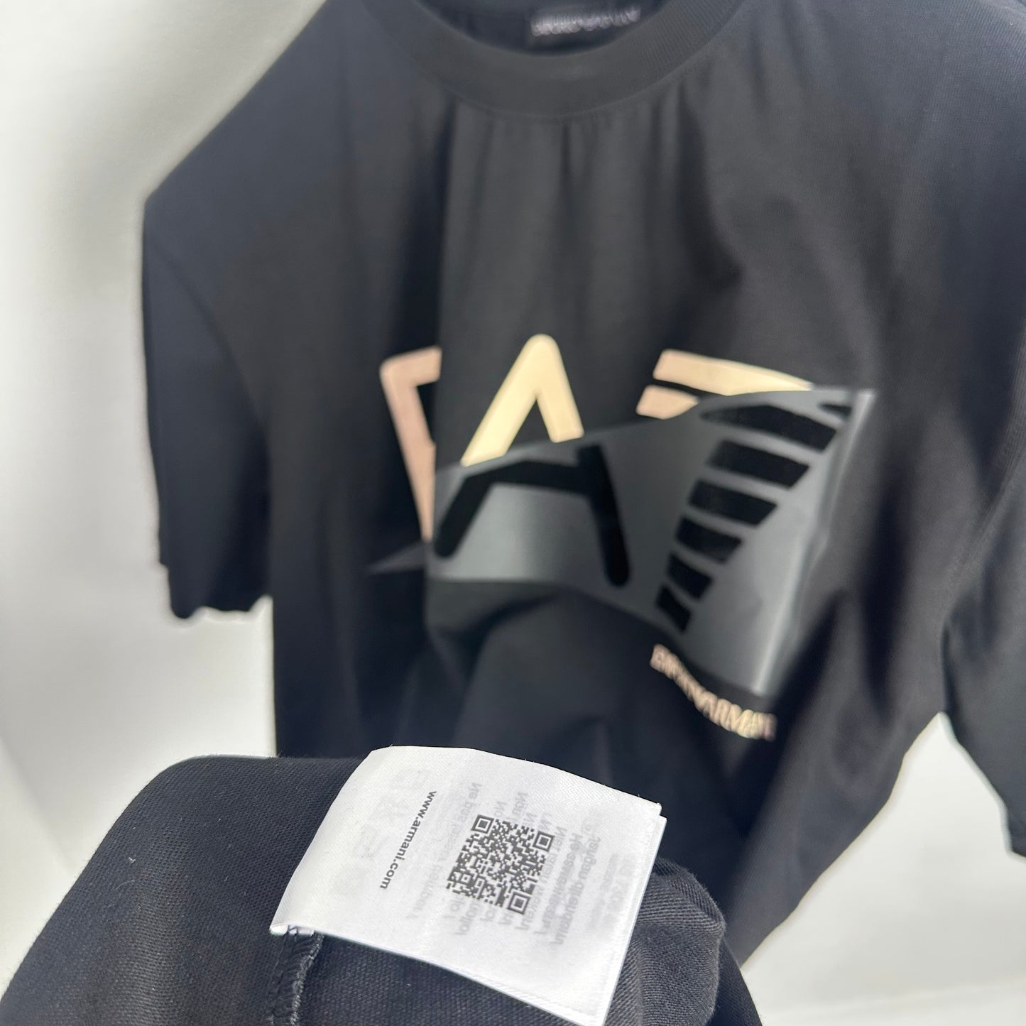 Emporio Armani Black Gold 2
