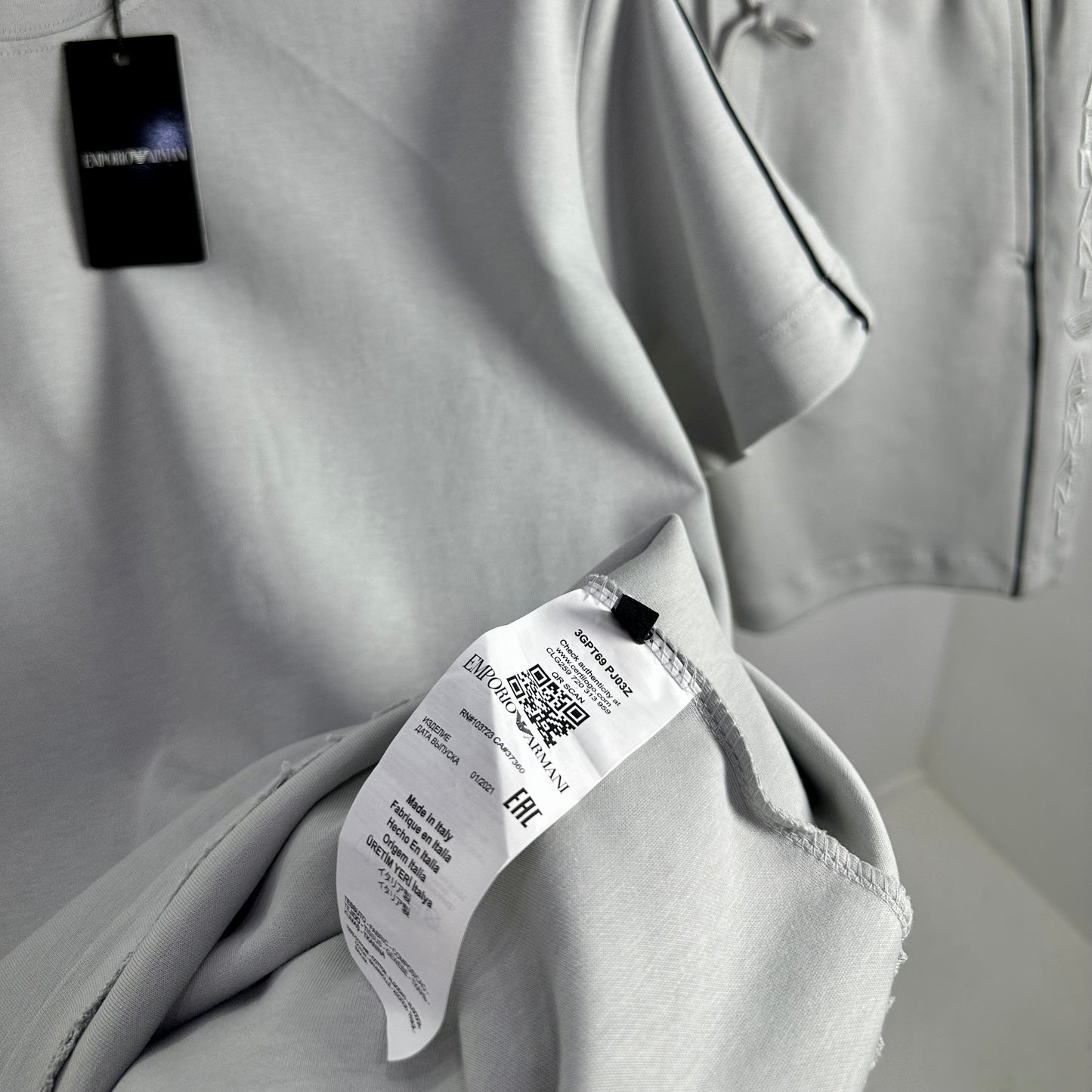 Armani Grey Hologram Set 2026