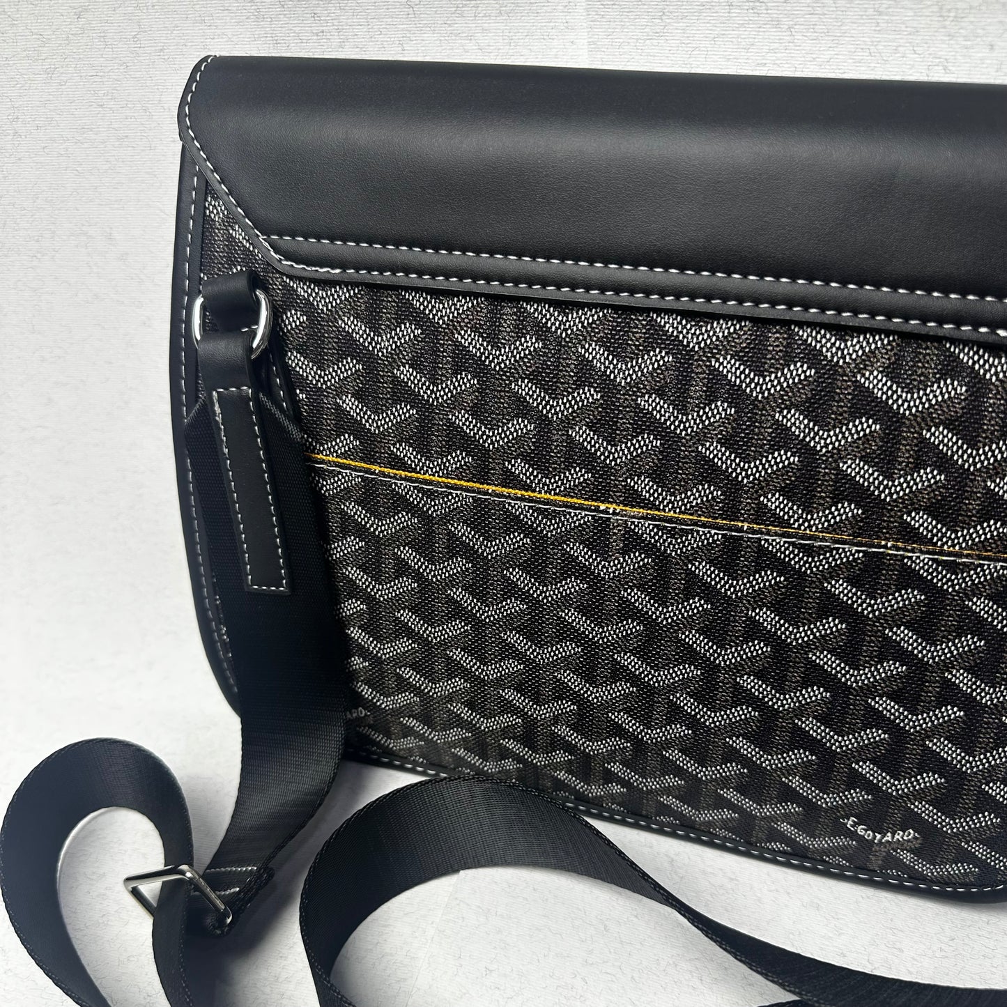 Goyard Coursier Messenger
