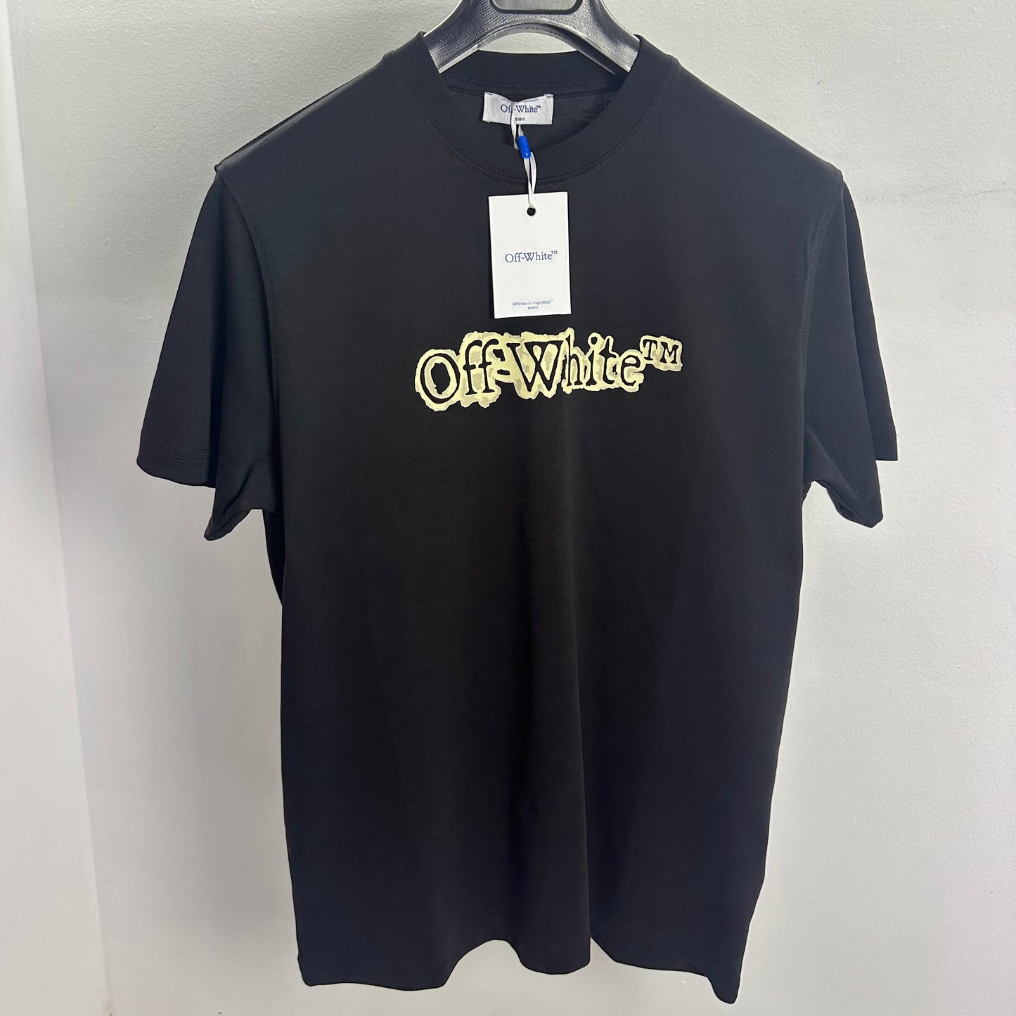 Off White Black Classic 2026