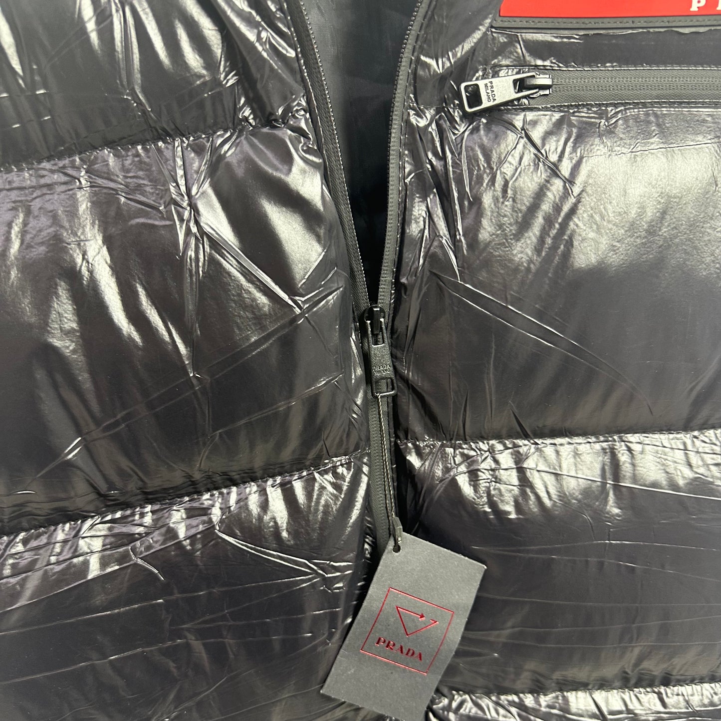 Αμάνικο Prada Black 2026