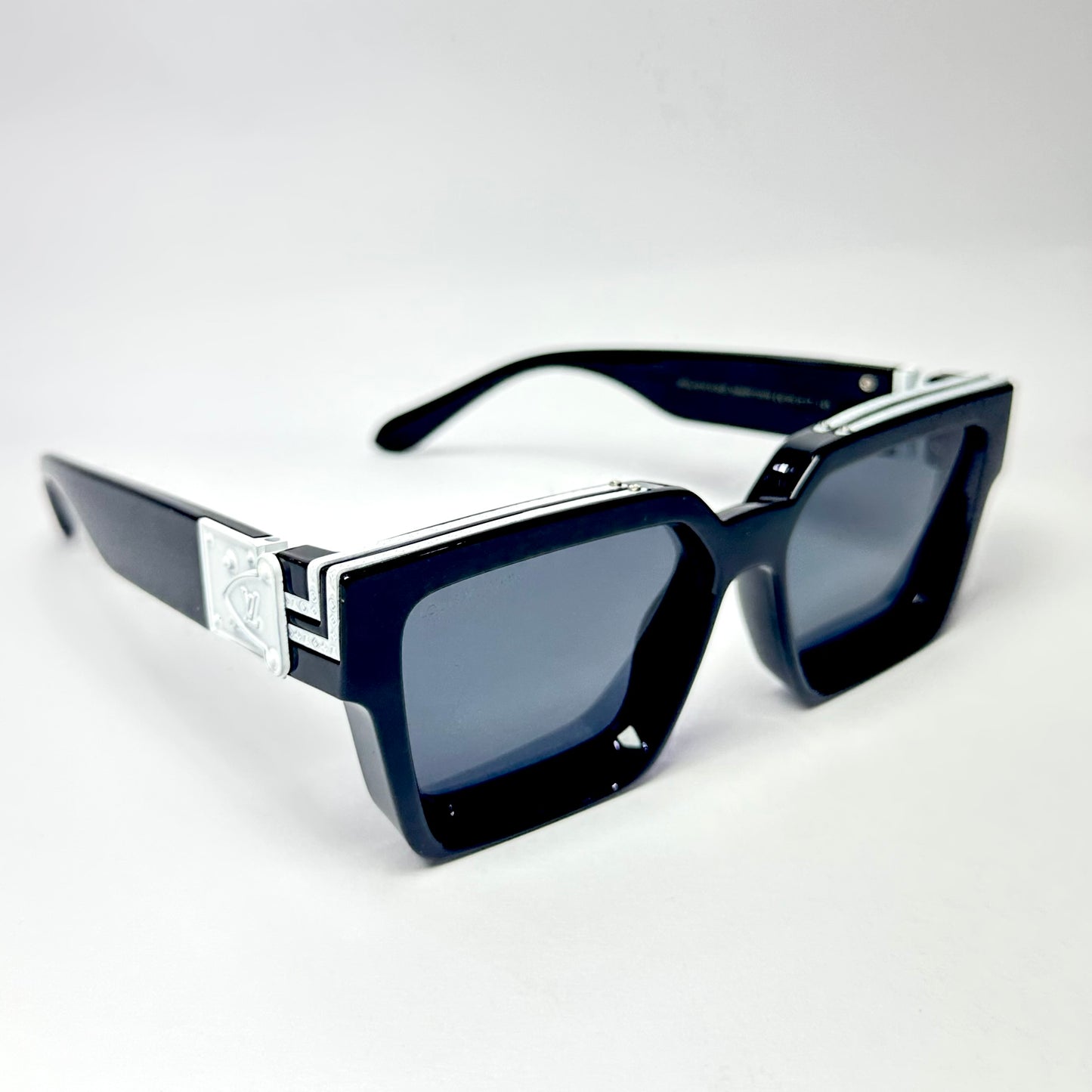 Louis Vuitton Millionaires White