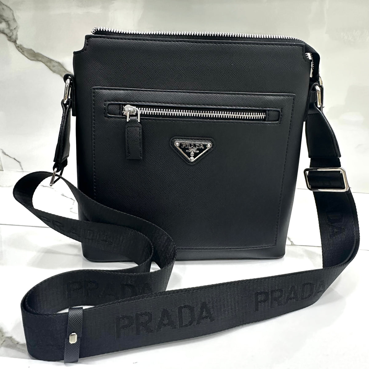Prada Messenger Classic 2026