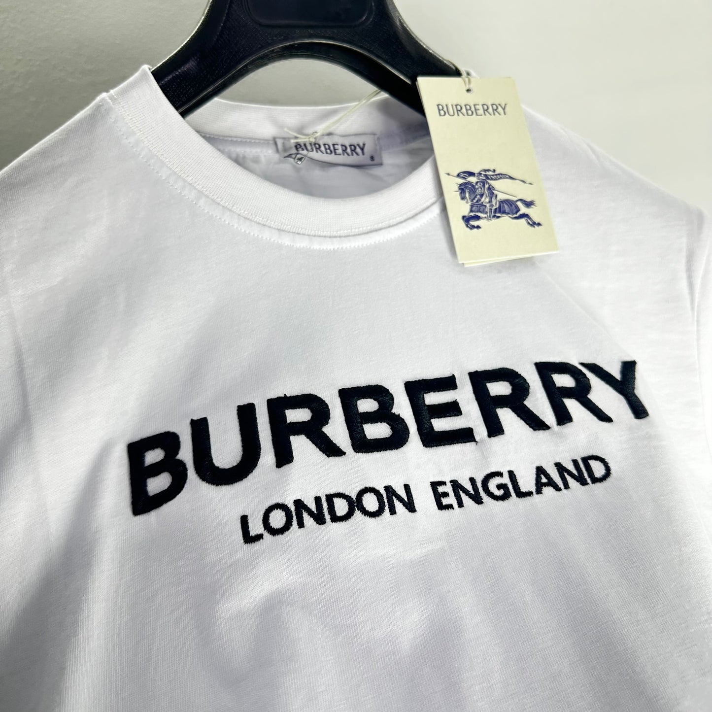 Burberry White Classic S/S 2026