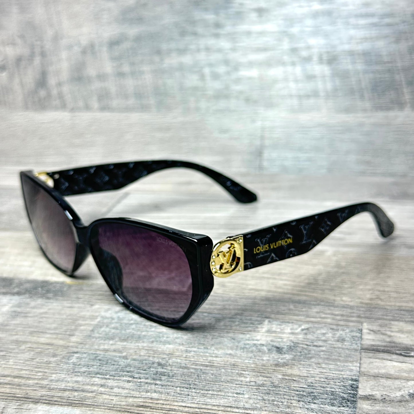 LV Hologram G - 33 Black Gold