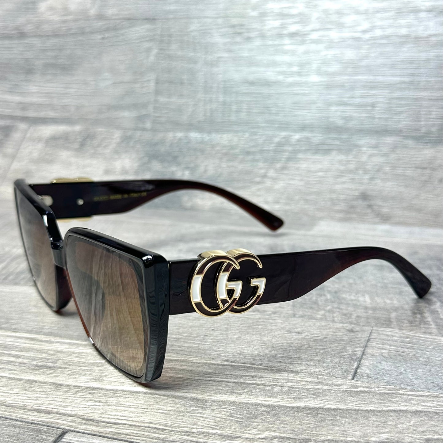 Gucci Brown Black Holo G-82