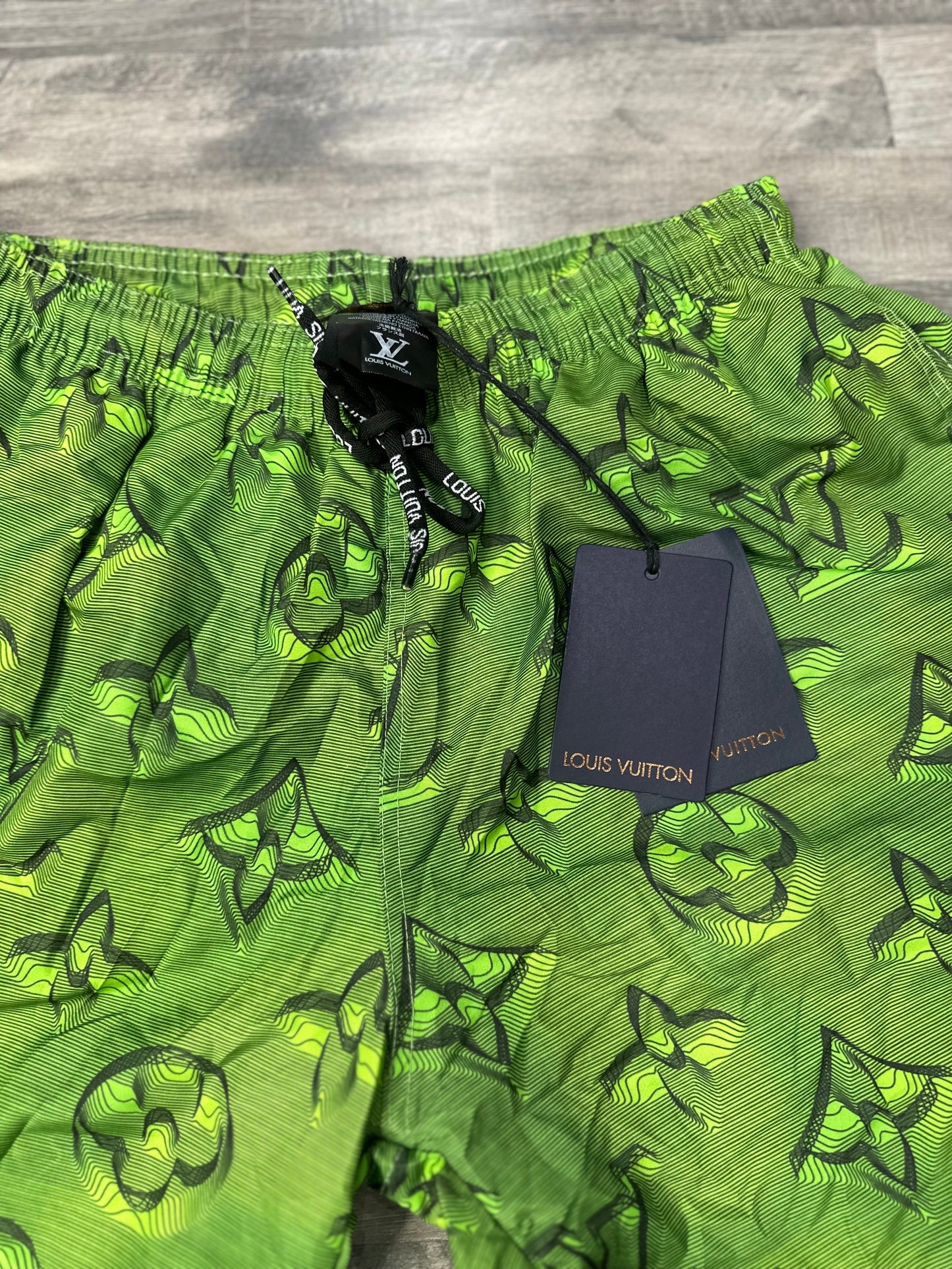 Louis Vuitton :S019 Green